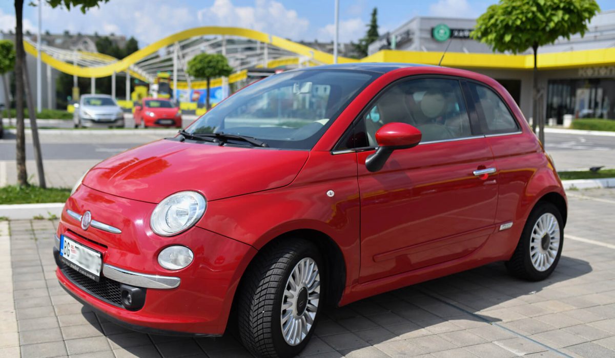 Fiat 500 Crveni 2