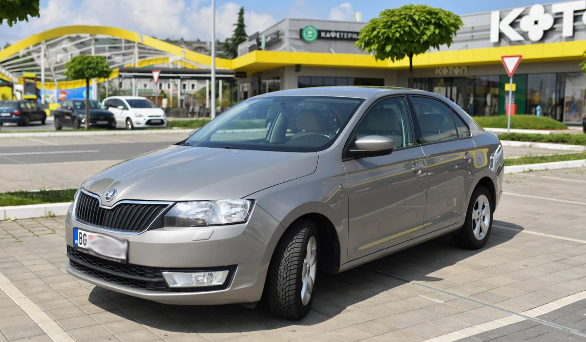Škoda rapid Siva 2